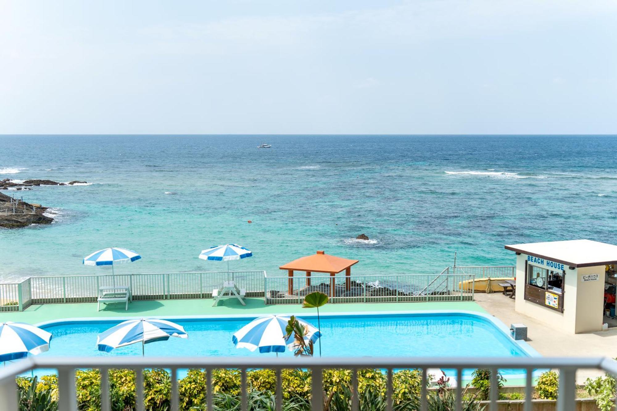 Hotel Miyuki Beach Онна Екстер'єр фото